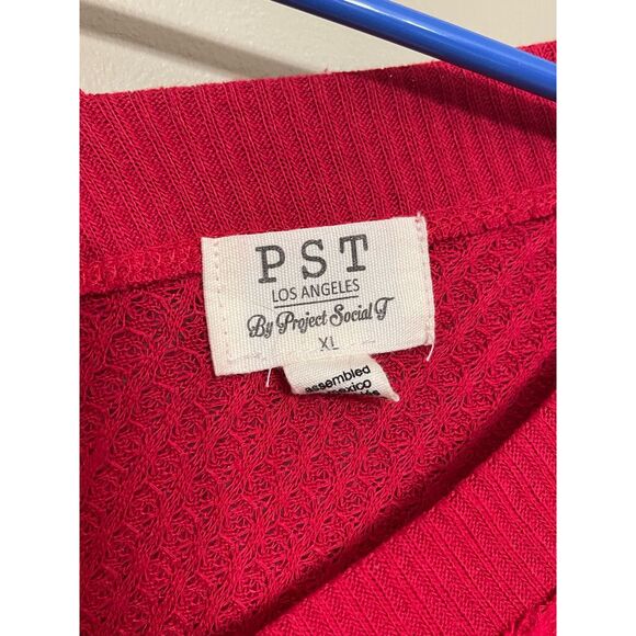 PST Project Social T Women’s Red Oversized V-neck Sweater XL - Picture 3 of 6
